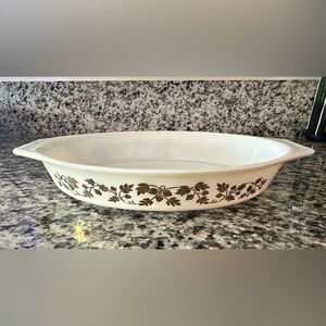Pyrex Gold Leaf pattern